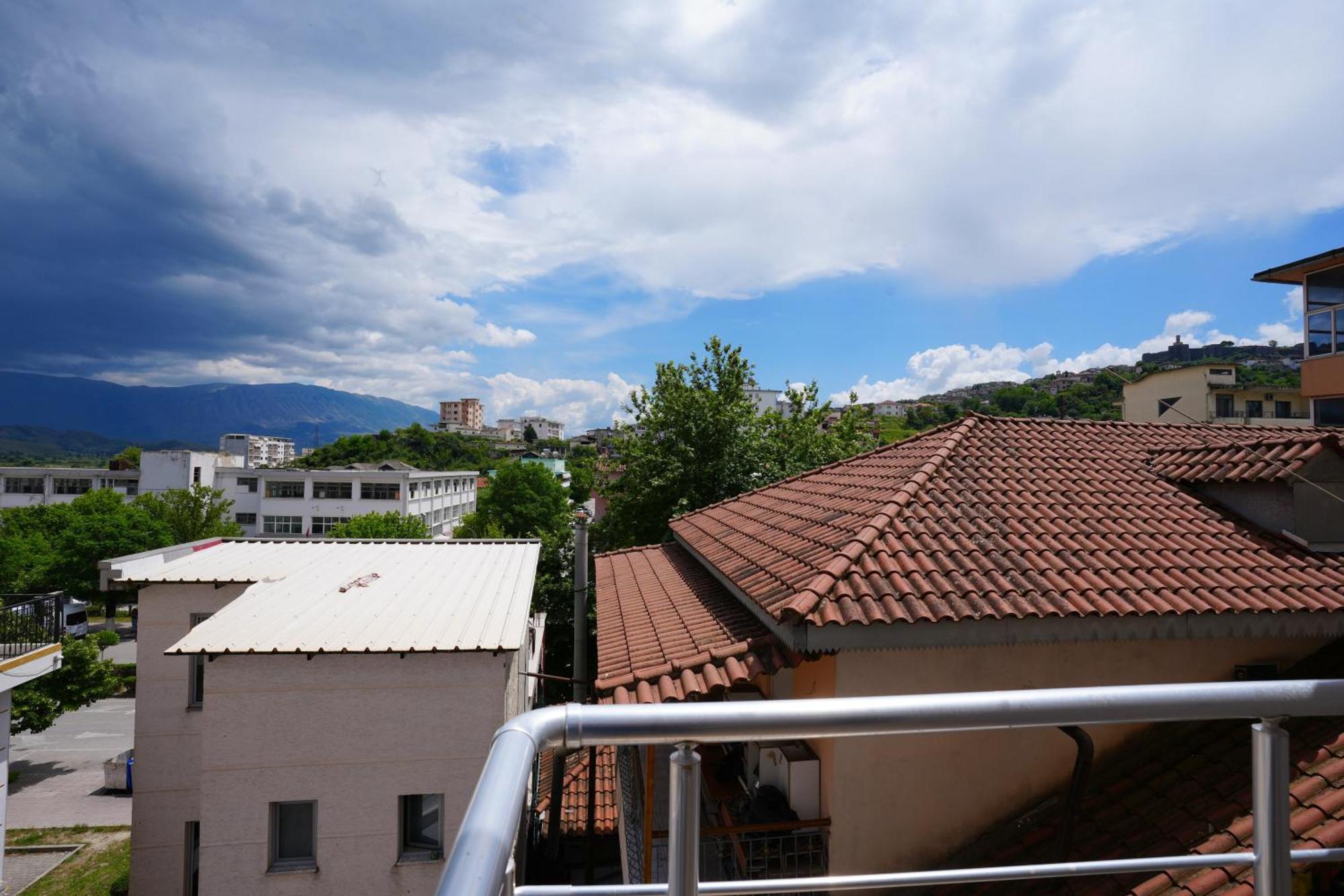 “Apheartment Gjirokastra” Daire Dış mekan fotoğraf